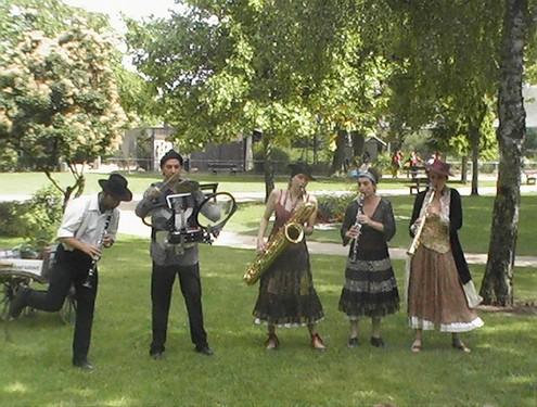Fanfare 2